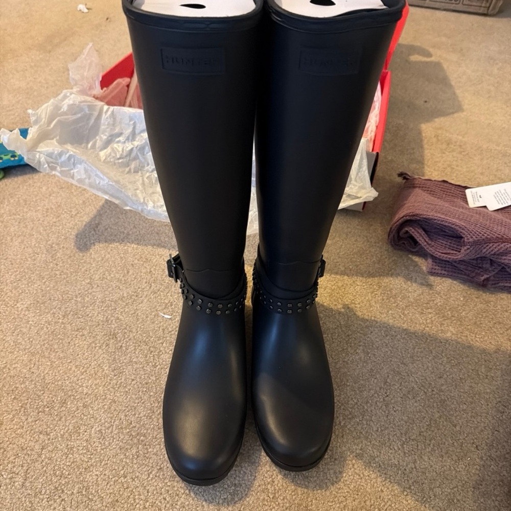 Hunter Refined Back Adjust Studded Tall Boots - Picture 2 of 7